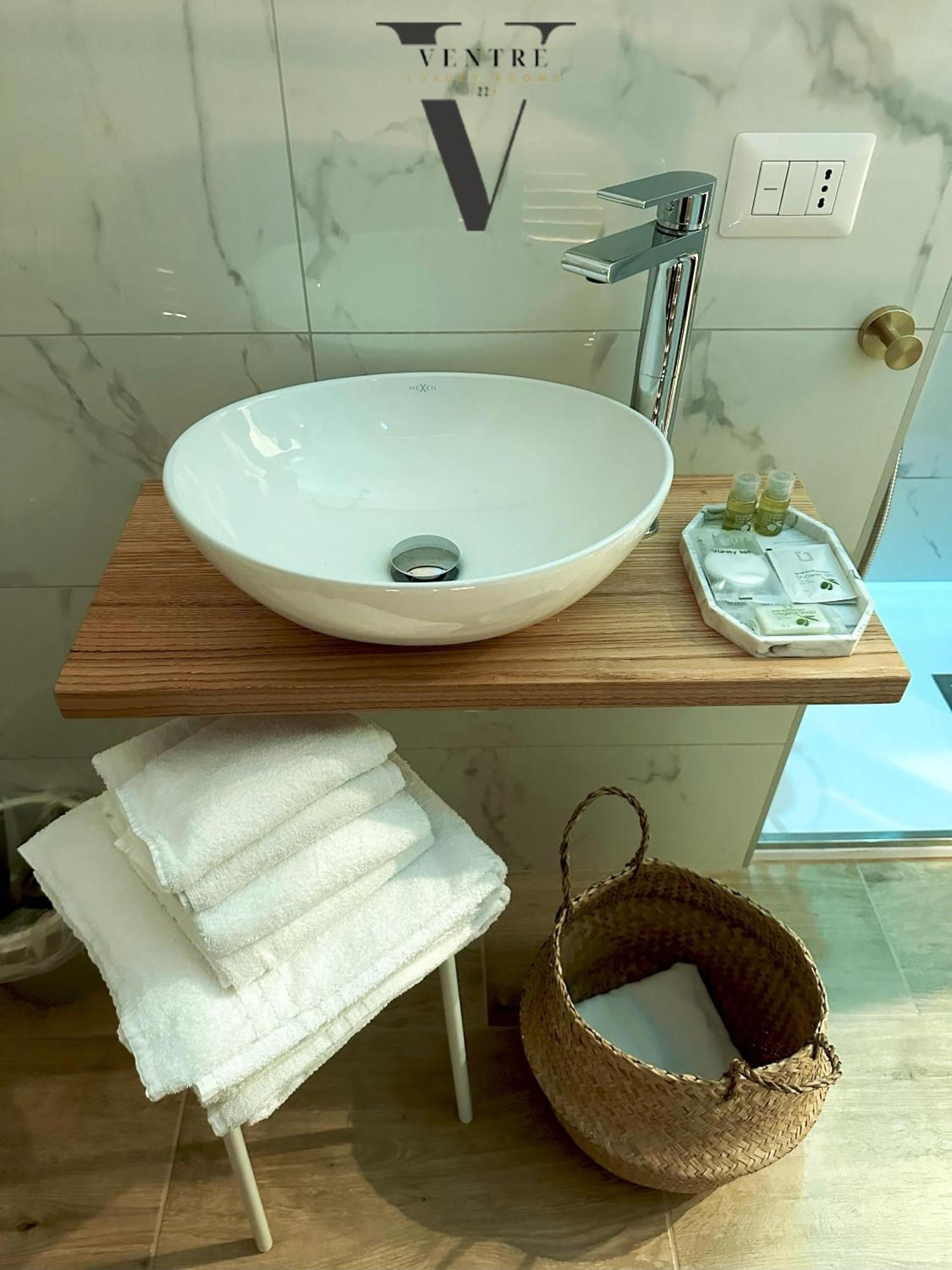 Ventre Luxury Rooms Naples Exterior photo